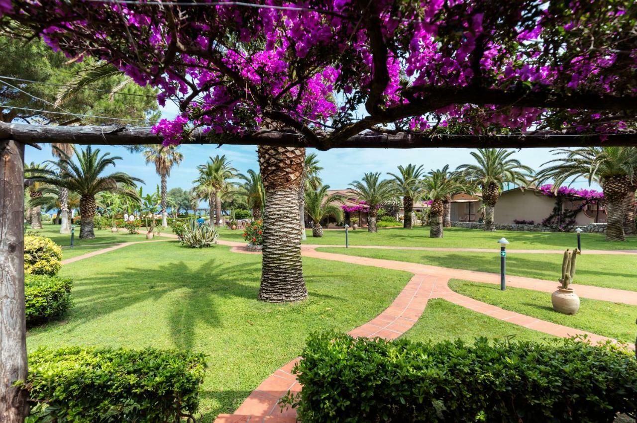 Baia Del Sole Resort Capo Vaticano Exterior foto